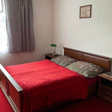 Penzion Na Zastavce Cesky Sternberk Exterior foto