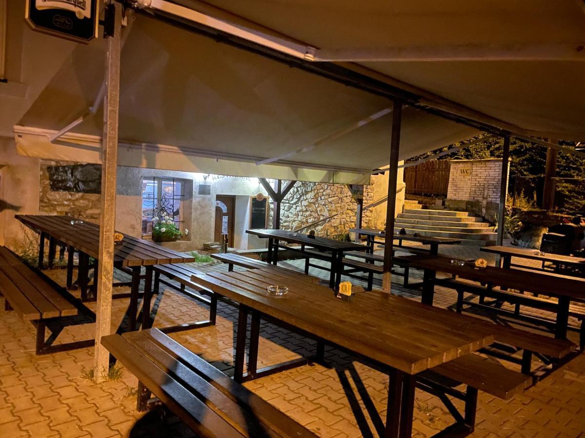 Penzion Na Zastavce Cesky Sternberk Exterior foto